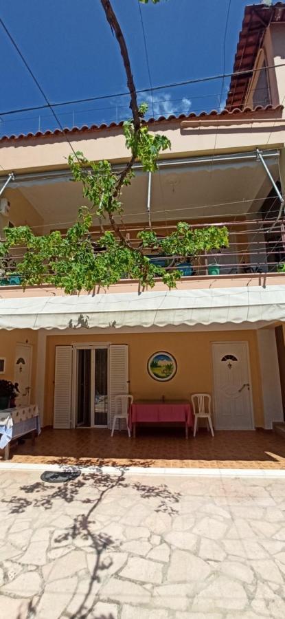 Villa Family Bitri Piqeras Exterior foto